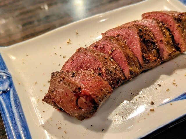 Niku no Kaminari Bashi: am Tresen gegrilltes Fleisch vom Experten — 3