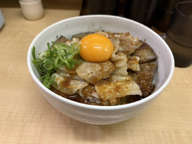 Buta Mania Don Inadaya San: Schweinefleisch-Donburi vom Holzkohlegrill — 3