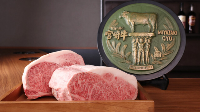 Sukiyaki Yamashou: A5 Miyazaki-Rindfleisch-Sukiyaki am Tresen — 5