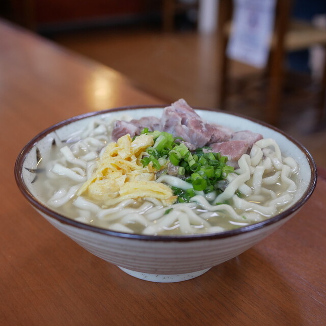 Takaesu Soba: Okinawa-Soba mit zartem Yushi-Tofu — 2