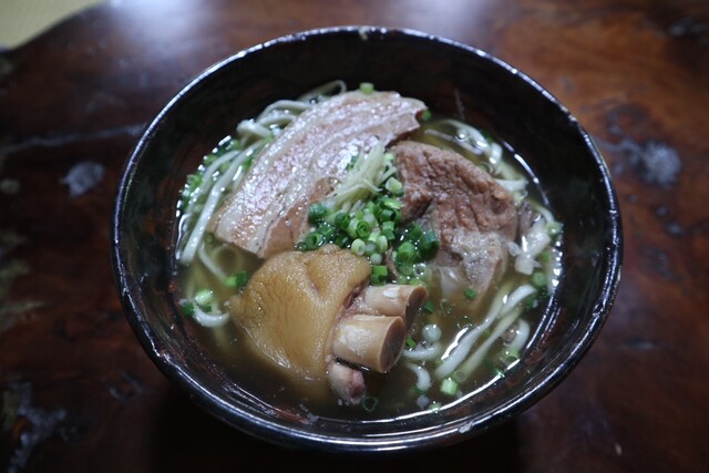 Su-manume: Okinawa-Soba im traditionellen Ziegeldachhaus — 4