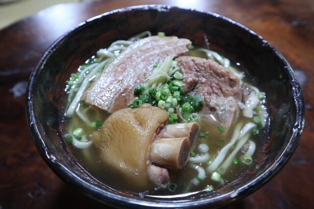 Su-manume: Okinawa-Soba im traditionellen Ziegeldachhaus — 5