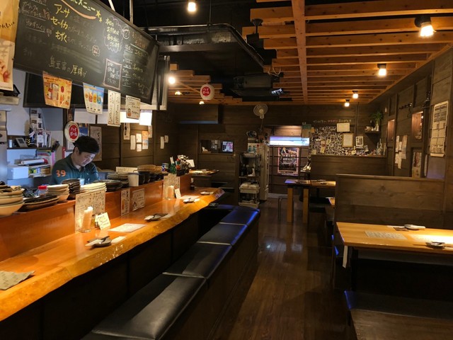 Izakaya Deiriguchi: Okinawa-Izakaya mit Meeresfrüchten — 2