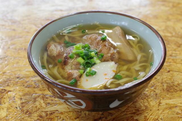 Yunami Sakashita ten: hausgemachte Okinawa-Soba — 1