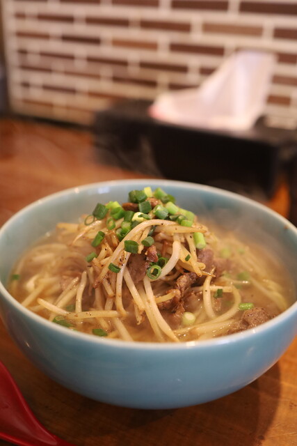 OKINAWA SOBA EIBUN: moderne Okinawa-Soba mit dreierlei Schwein — 2