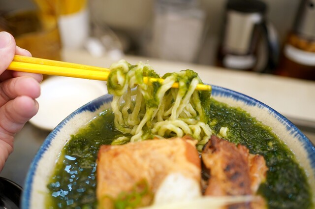 STAND EIBUN: moderne Okinawa-Soba am Betontresen — 4