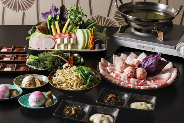 Mitsuhisa Honke: Shabu-Shabu vom Agu-Schwein als Menü — 1